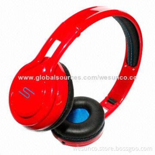 Comfortable wired headphone with good quality materials, many colors available